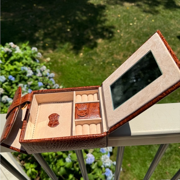 Travel Jewlery Case Brown Box Compact with Mirror Faux Leather - Picture 8 of 12